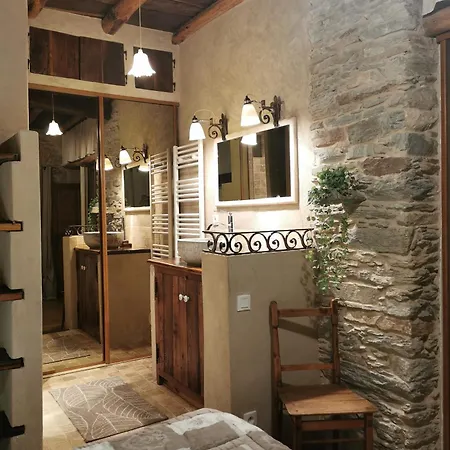 Rustique De Charme Chez Santa E Pasqua * San-Martino-di-Lota