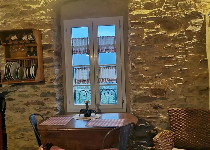 Rustique De Charme Chez Santa E Pasqua Дом отдыха San-Martino-di-Lota